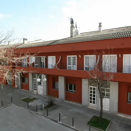 Girona Apartments *